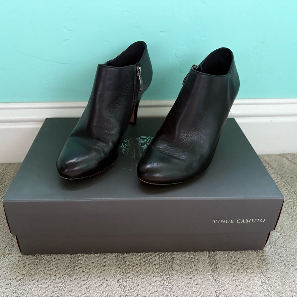 Vince Camuto Sleek Black Ankle Booties!